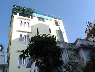 Kesar Palace Otel Udaipur