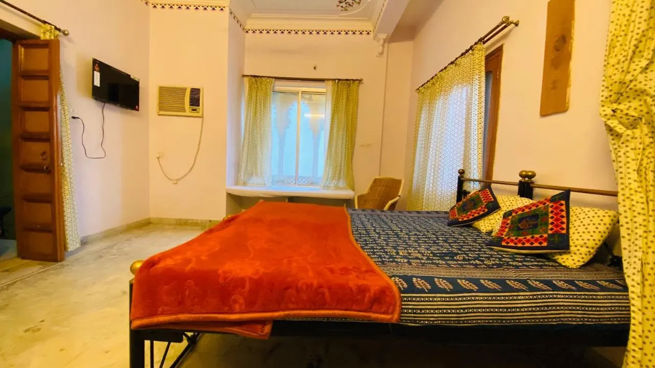 Kesar Palace Otel Udaipur