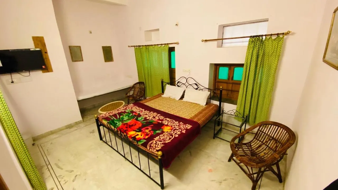 Kesar Palace Otel Udaipur