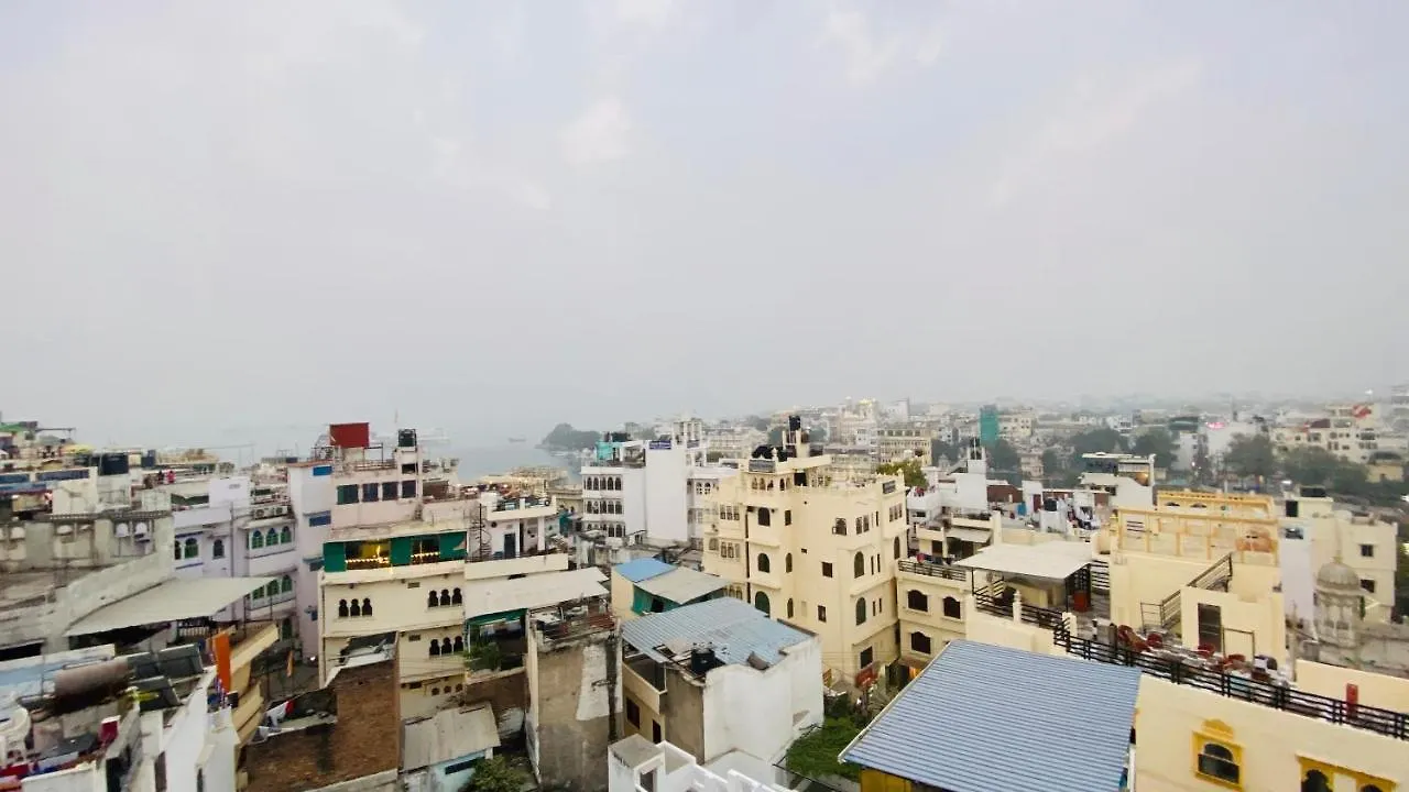 Kesar Palace Otel Udaipur